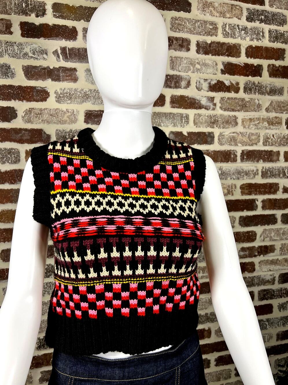 ZARA Textured Jacquard Knit Cropped Vest Multicolored Pattern On Black Women's M